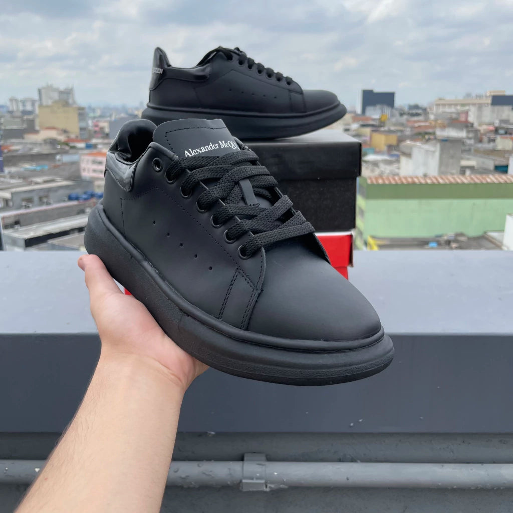 Alexander McQueen Preto