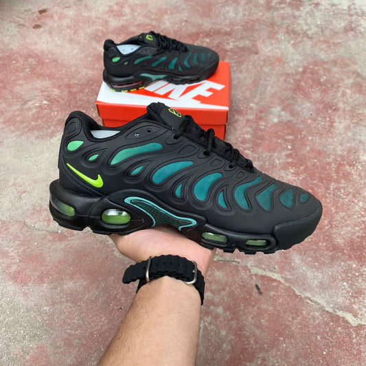 AIR MAX PLUS DRIFT “Black Green Strike"